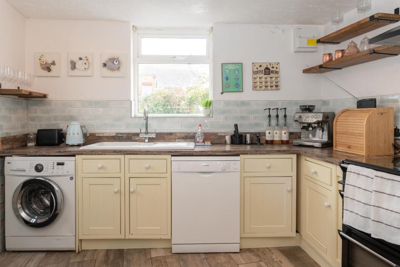 Belmont Villa - 4 Bed - Hot Tub Additional Cost - Sleeps 10-Tjs22Bv Ilfracombe Exterior foto