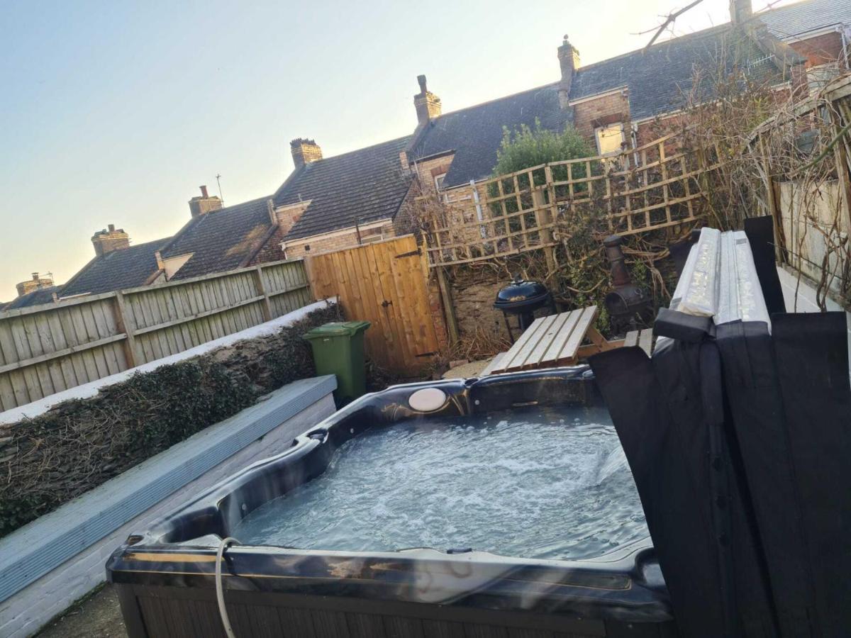 Belmont Villa - 4 Bed - Hot Tub Additional Cost - Sleeps 10-Tjs22Bv Ilfracombe Exterior foto