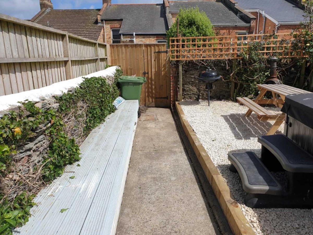 Belmont Villa - 4 Bed - Hot Tub Additional Cost - Sleeps 10-Tjs22Bv Ilfracombe Exterior foto
